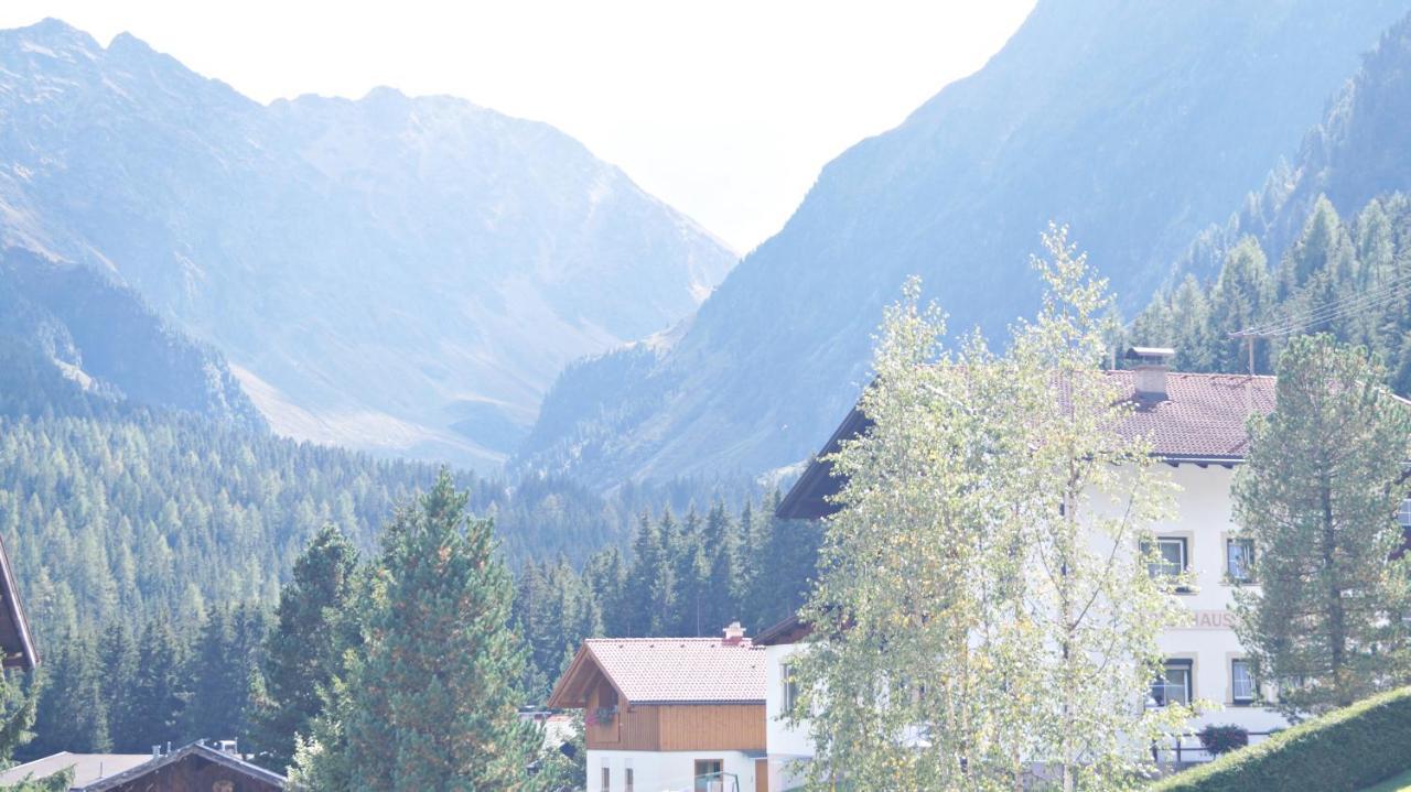 Sankt Sigmund im Sellrain Pension Alpenrose מראה חיצוני תמונה